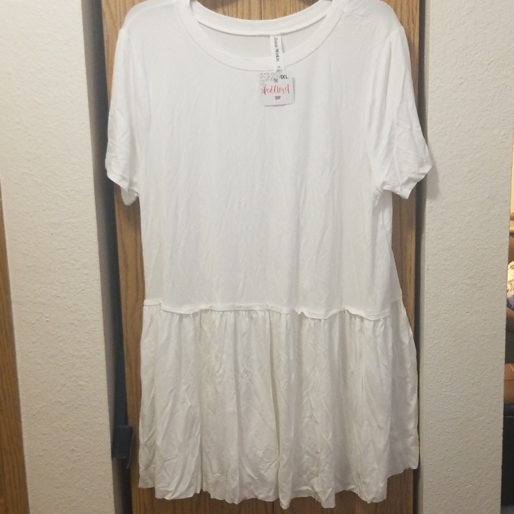 White short sleeve peplum